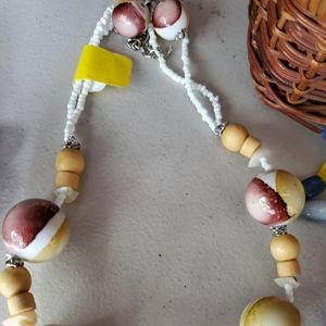 Women's everyday fashion necklace and earrings